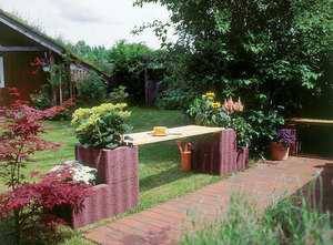 Садовая скамейка со спинкой своими руками: чертежи интересных задумок для реализации