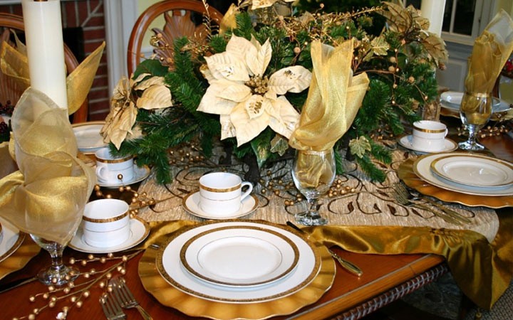 Как накрыть стол на Новый 2019 год