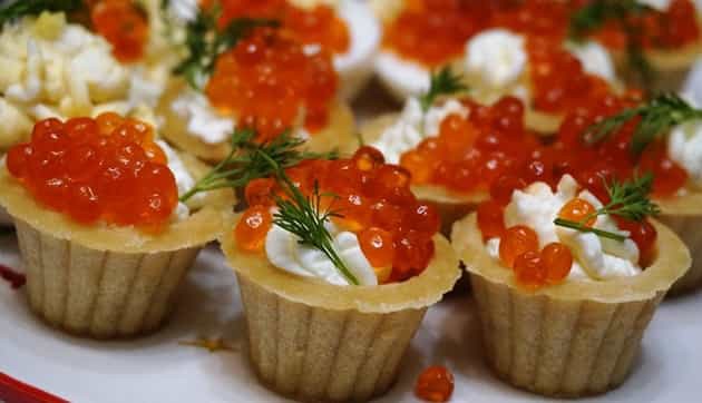 Новогодний стол 2019: вкусное меню, что приготовить, рецепты салатов, сколько будет стоить