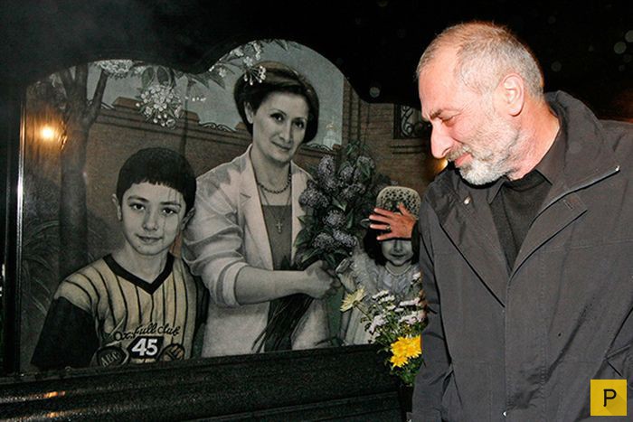 Убивший авиадиспетчера Виталий Калоев стал отцом двойни Убивший авиадиспетчера Виталий Калоев стал отцом двойни