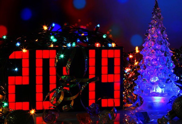 Красивые открытки с Новым годом 2019 для коллег и партнеров