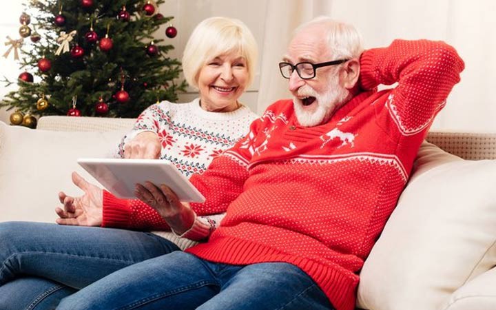 Что дарить родителям на Новый Год 2019 — лучшие идеи подарков