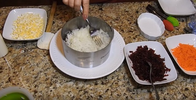 Классический рецепт: Селедка под шубой 2018 пошагово, фото и видео, новогодние салаты 2019