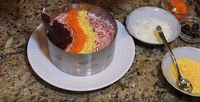 Классический рецепт: Селедка под шубой 2018 пошагово, фото и видео, новогодние салаты 2019