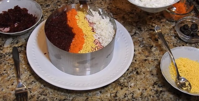 Классический рецепт: Селедка под шубой 2018 пошагово, фото и видео, новогодние салаты 2019