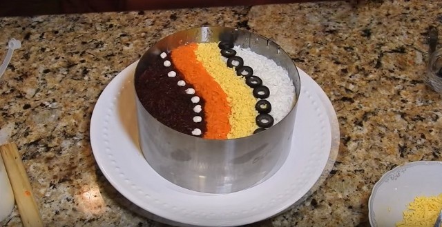 Классический рецепт: Селедка под шубой 2018 пошагово, фото и видео, новогодние салаты 2019