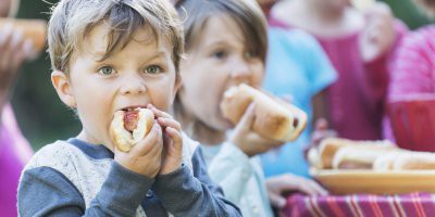 Врачи назвали продукты, которые категорически противопоказаны детям до 3 лет