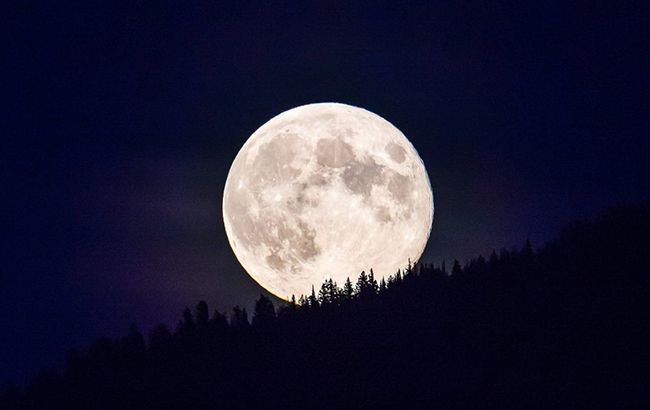 Астрологи рассказали, как загадывать желания на Полнолуние в сентябре 2019