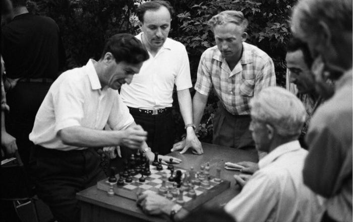 Трезвые мужские забавы в советские времена