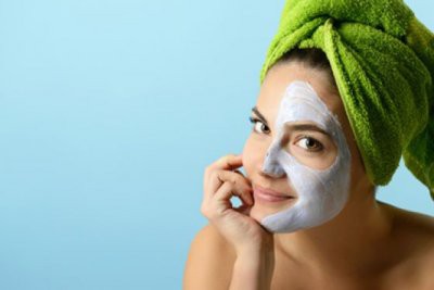 Дерматолог рассказала, как бороться с первыми морщинами