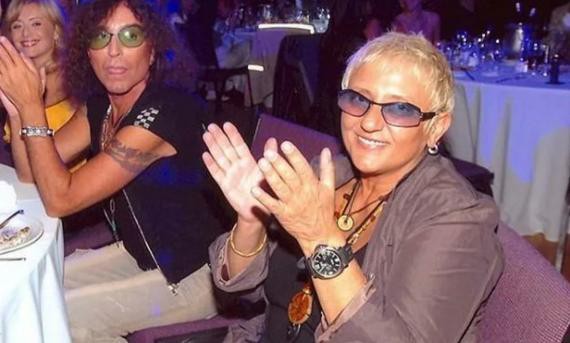 Валерий Леонтьев верен своей жене уже 40 лет, хотя ее внешность вызывает много вопросов у поклонников певца