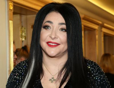 Лолита на концерте забыла слова своей новой песни