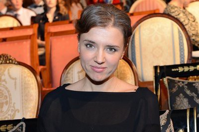 45-летняя Ксения Алферова показала, как прыгает на батуте