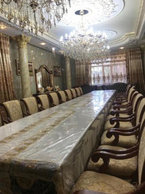 В Нур-Султане продают дом з золотым унитазом