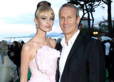 Кристина Романова показала фигуру спустя месяц после родов