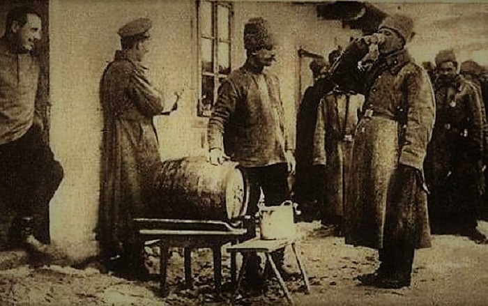 Морфий и листья коки на вооружении армии разных стран