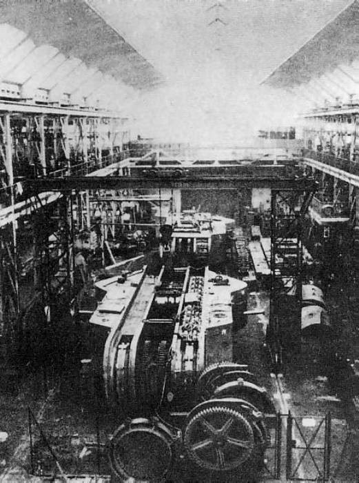 Неоконченный «Колоссаль»: Мобильная крепость Германии