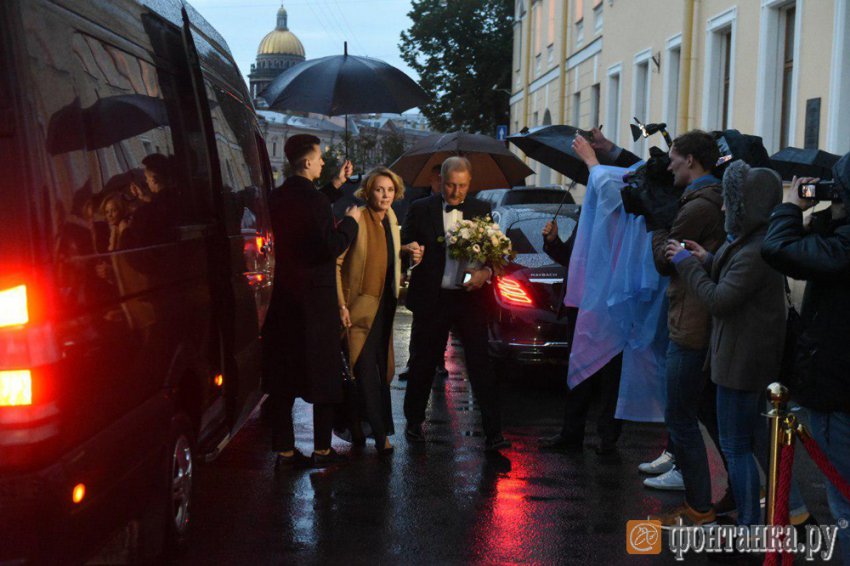 «Под покровом ночи»: Федор Бондарчук и Паулина Андреева «тайно» сыграли свадьбу