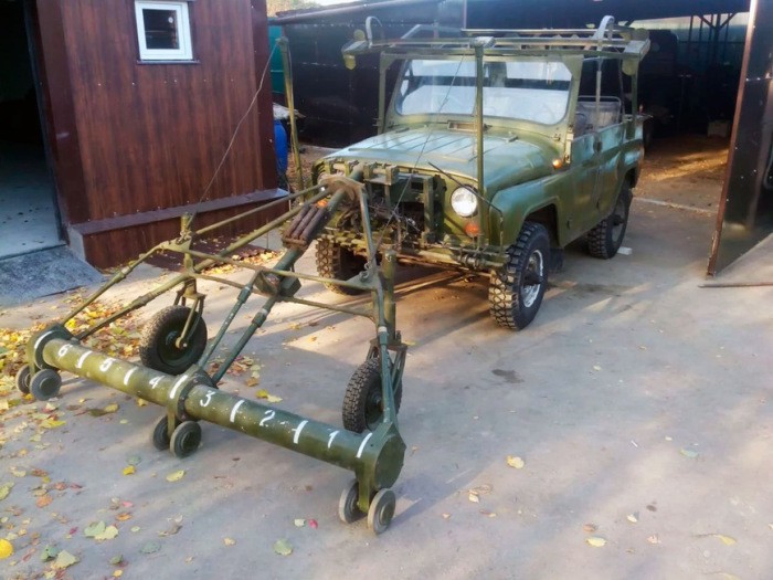 Для кого в СССР выпускали УАЗ-469 с двумя рулями