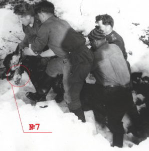 Разбор всех фотографий поисковиков группы Дятлова