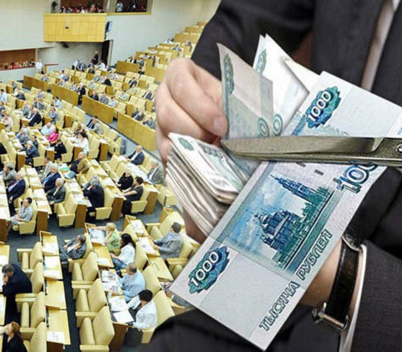 Денег нам не нужно, работу нам давай: кто из российских политиков согласен работать бесплатно