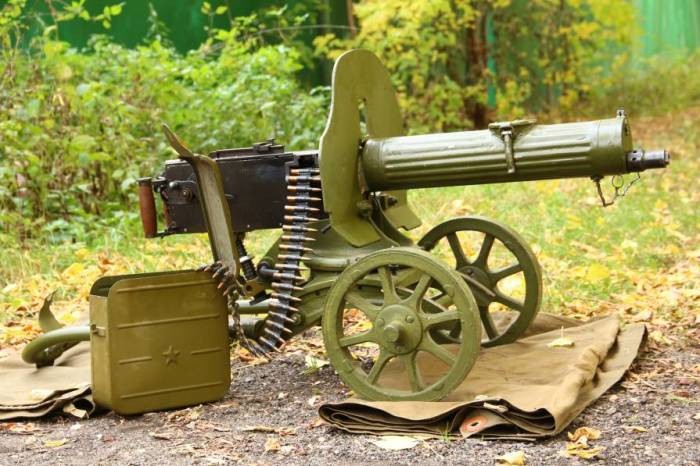 Какой смысл несла пулемётная лента на груди матросов?