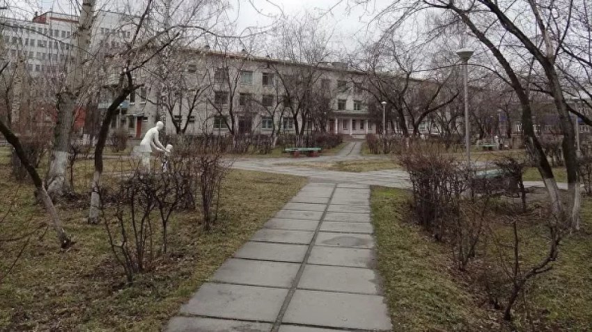 Под колючей проволкой: Жизнь в закрытых городах глазами обывателей