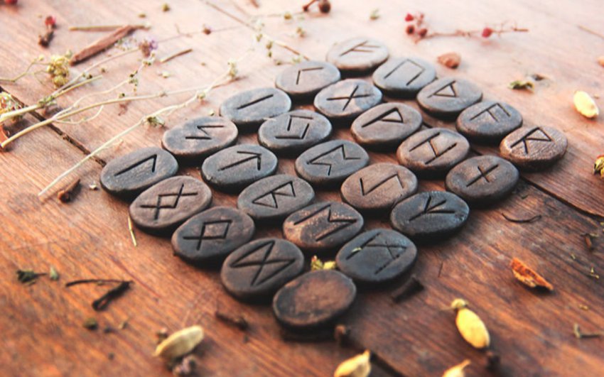 Рисуем руны в кошельке для создания денежного потока