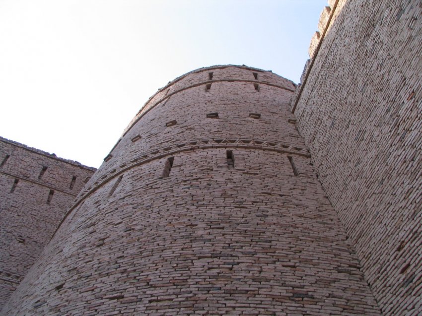 Великий Форт Деравар: оборонительная крепость Пакистана