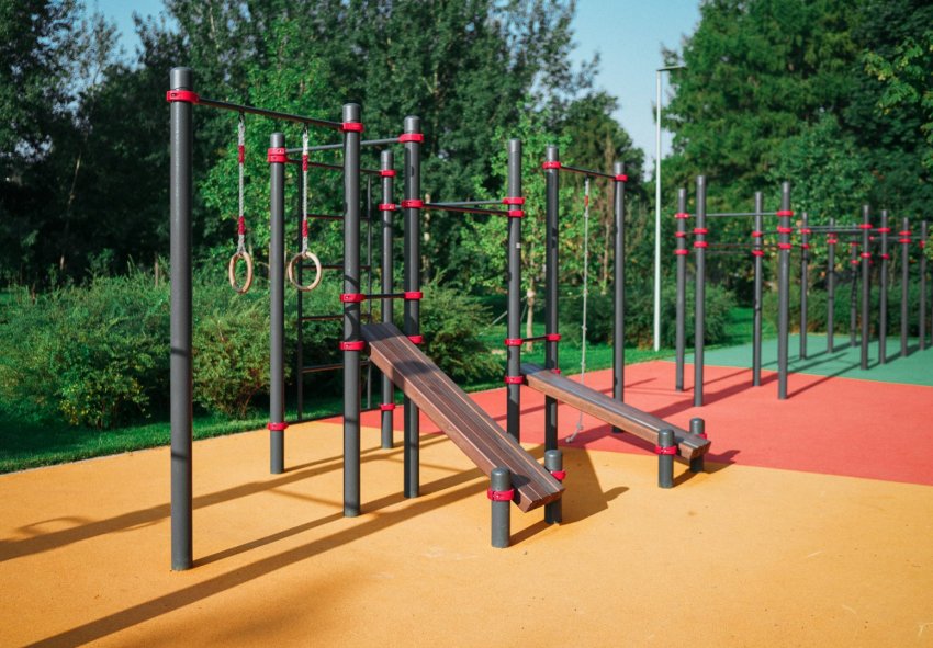 Несостоявшийся чиновник успешно зарабатывает на строительстве площадок для уличного спорта