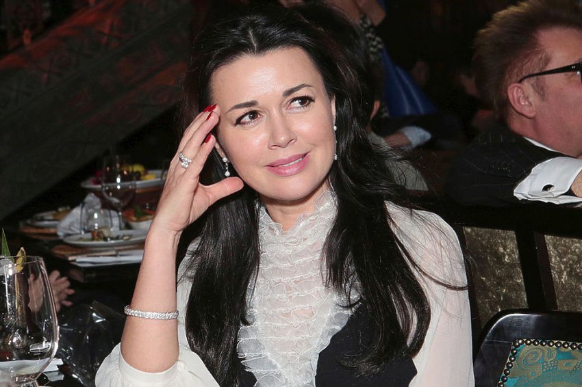 Состояние здоровья Анастасии Заворотнюк не оставляет надежды ее поклонникам