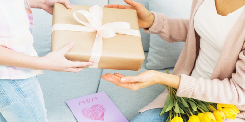 Когда отмечают День мамы в России в 2019 году: россияне готовятся поздравлять матерей