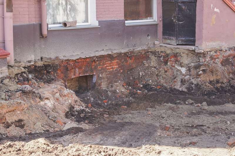 Засыпанные дома, как доказательства всемирного потопа в 19 веке