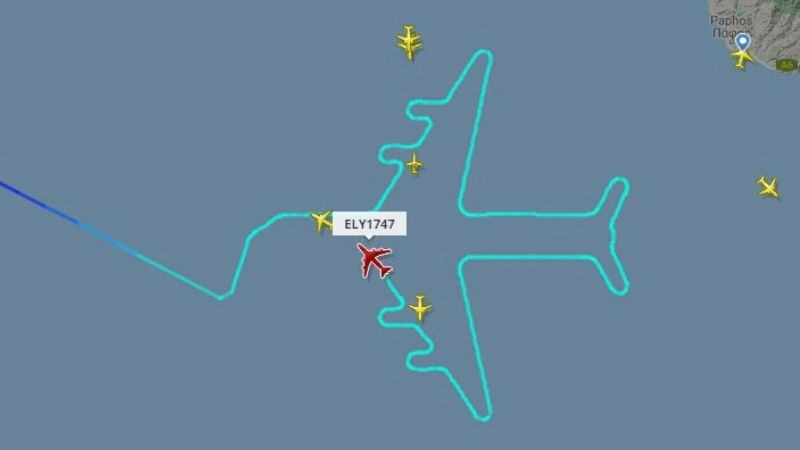 Израильский Boeing 747 создал в небе огромный рисунок: все в замешательстве