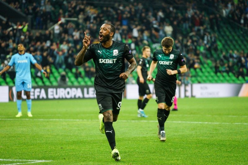 После матчей 4 тура Лиги Европы 2019-2020 сразу 5 клубов обеспечили себе выход в плей-офф турнира