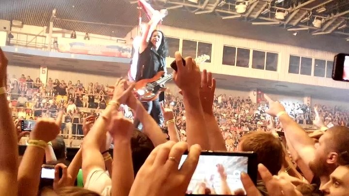 Люксовый кортеж Scorpions в Воронеже засняли на видео Люксовый кортеж Scorpions в Воронеже засняли на видео