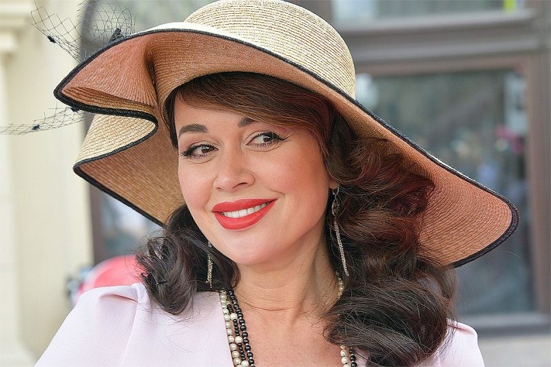 Состояние Анастасии Заворотнюк прокомментировали родственники в социальных сетях