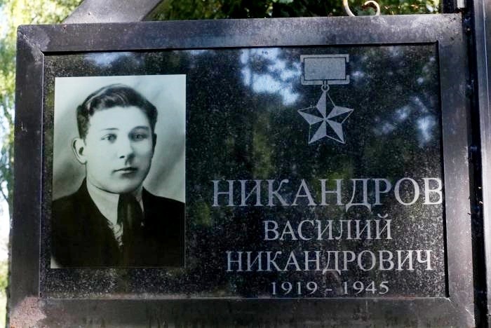 Первым Ленина в кино сыграл обычный рабочий, всю жизнь эксплуатировавший внешнее сходство с вождём