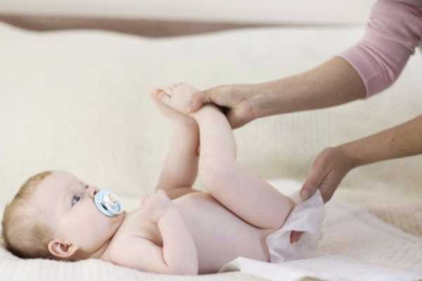 Сколько должен съедать новорождённый ребенок в 1, 2 месяца за одно кормление: 7 правил, таблица норм Сколько должен съедать новорождённый ребенок в 1, 2 месяца за одно кормление: 7 правил, таблица норм