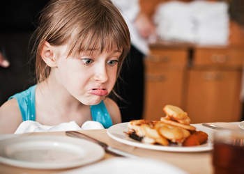 Синяки под глазами у ребенка: 12 возможных причин, методы лечения и профилактики