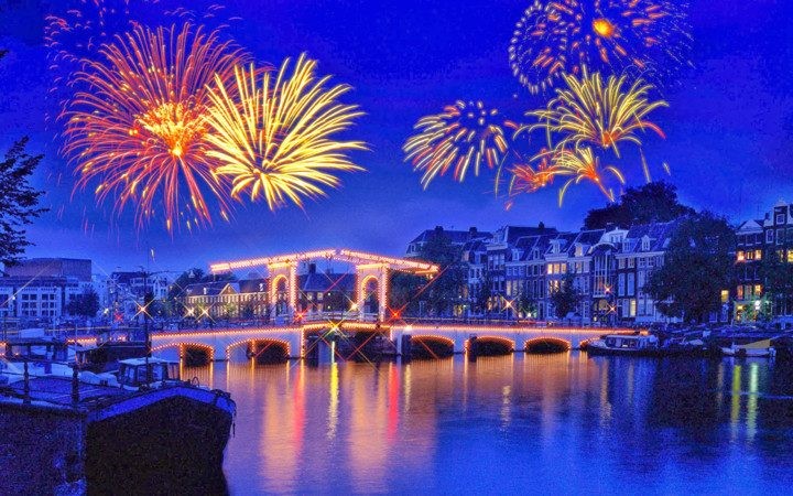 Новогодние каникулы 2020 в Европе: как не потратить все сбережения на путешествие