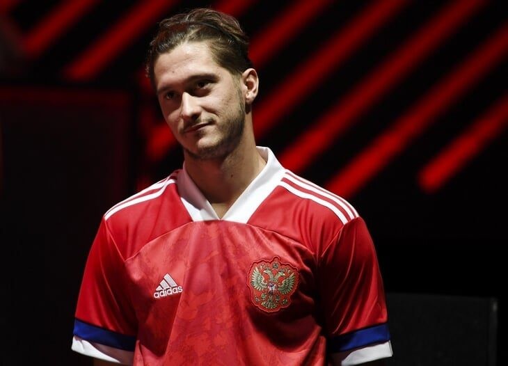 Футболисты сборной России отказываются играть в новой форме Adidas