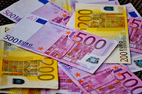 Взгляд аналитиков на прогноз курса евро в 2020 году