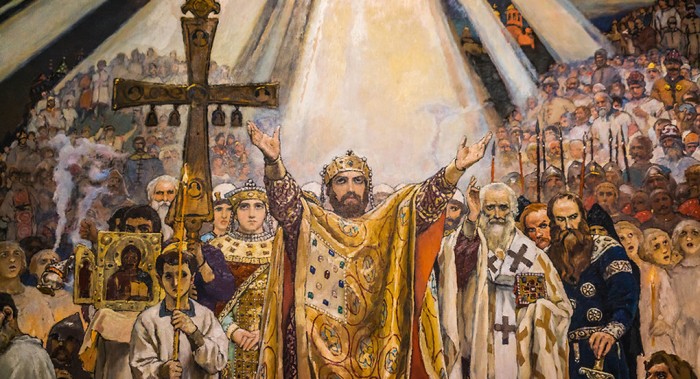 Золотые кресты и одежды: откуда пошла православная атрибутика?