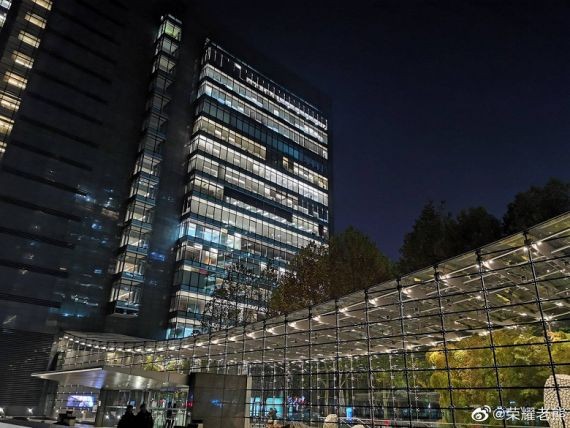 Опубликовано первое ночное фото на Honor V30