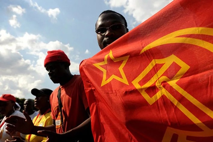 Легенды времен СССР вспоминаются теперь со смехом и недоумением Легенды времен СССР вспоминаются теперь со смехом и недоумением