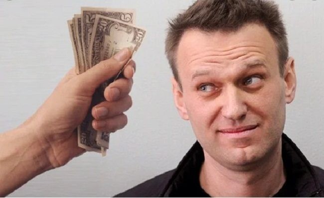 Откуда у Навального деньги на борьбу с Путиным, организацию митингов и прочие дела?