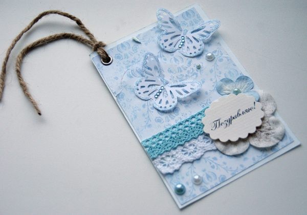 В День матери 2019 года родного человека стоит поздравить открытками и поздравлениями