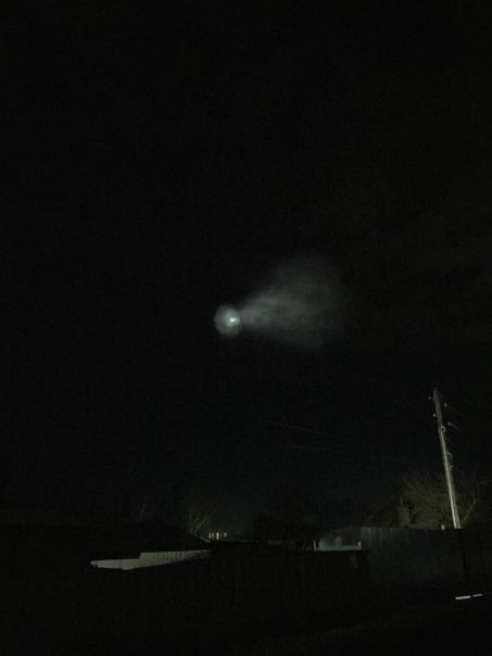 В небе над Челябинском пролетел и взорвался неопознанный объект