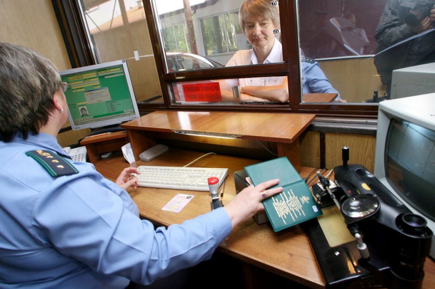 За что могут не выпустить за границу в аэропорту: отправляясь в путешествие следует узнать о погашенной задолженности